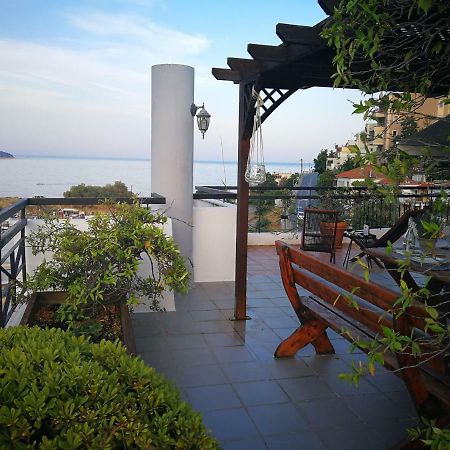 Port View Suites Kavala Exteriör bild